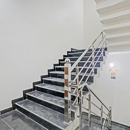 Townhouse P.S.Palace Near Amausi Metro Station 勒克瑙 外观 照片