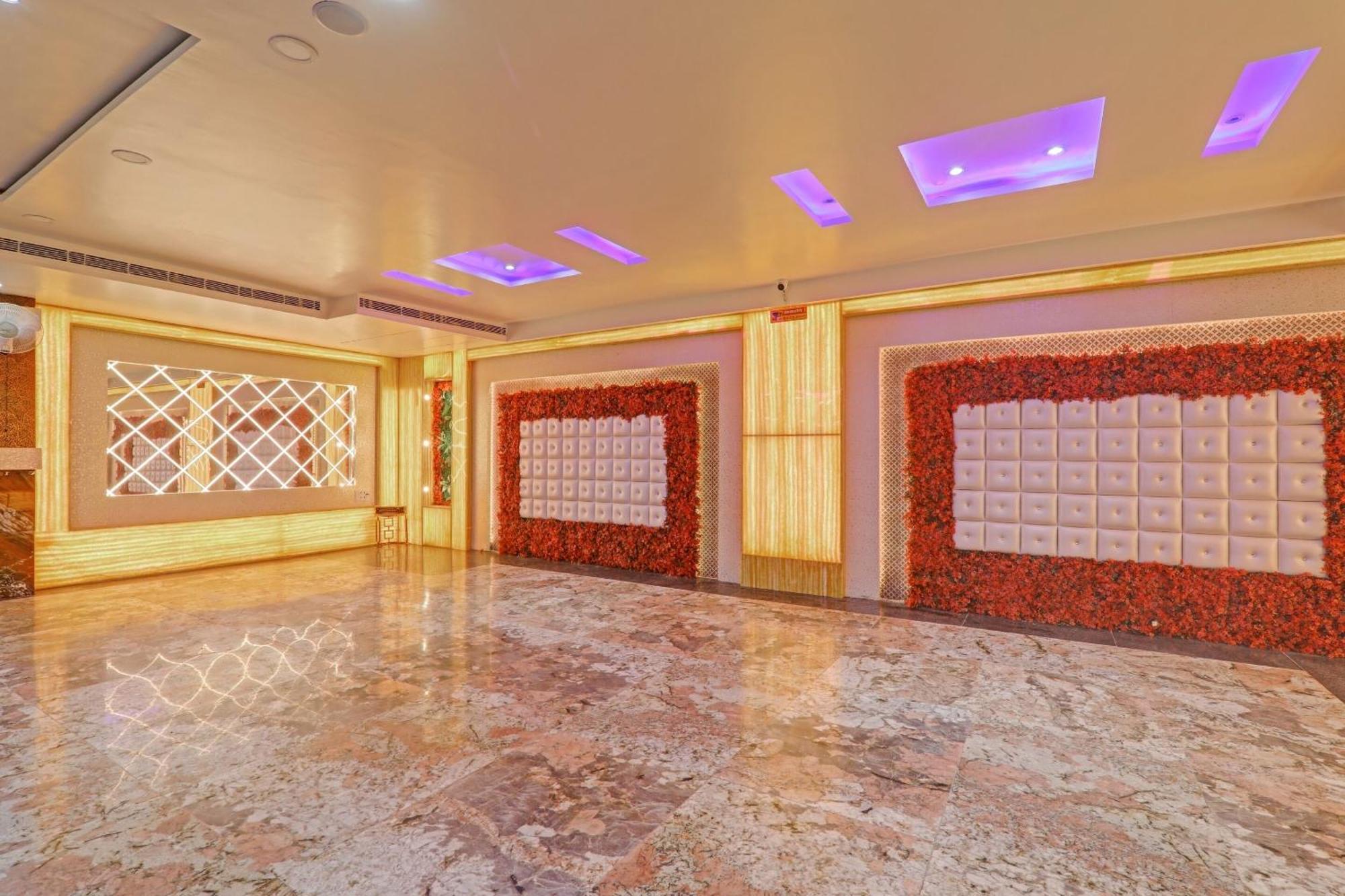 Townhouse P.S.Palace Near Amausi Metro Station 勒克瑙 外观 照片