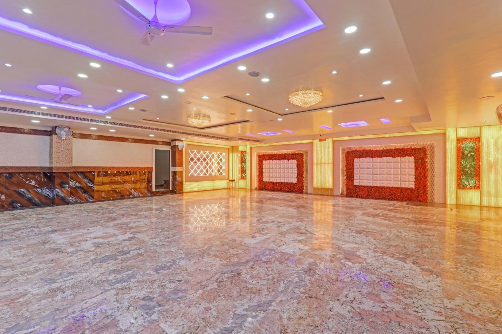 Townhouse P.S.Palace Near Amausi Metro Station 勒克瑙 外观 照片